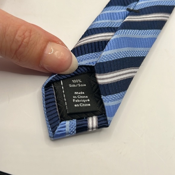 NWT Nordstrom 100% Silk Tie $79.50 Blue White Stripe - Picture 4 of 4